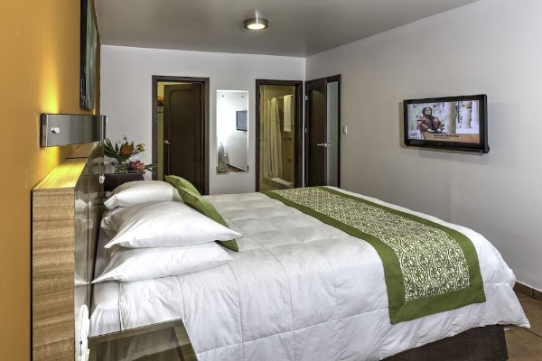 Hotel Suites Cristina